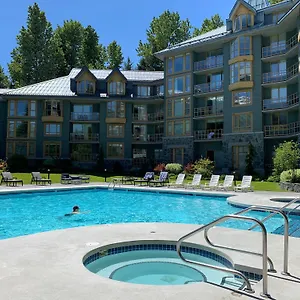 Spring Special Cascade Lodge Suite Wifi 2 Hot Tubs Pool Gym Sauna Ski & Bike Storage Room 4*, Whistler Canada